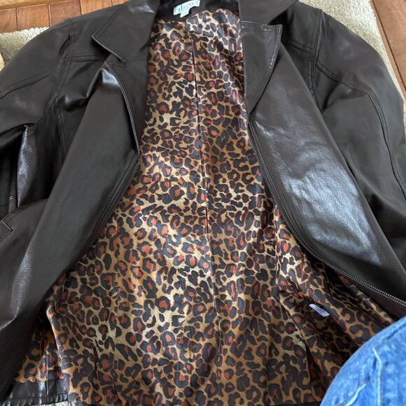 NWOT: D & CO Brown Leather Coat / Jacket, Large - Picture 4 of 7